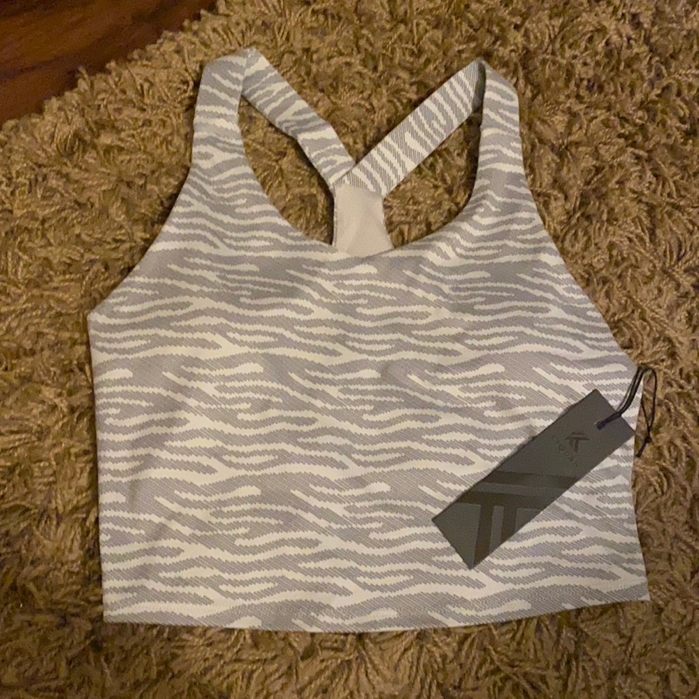 NWT sports bra